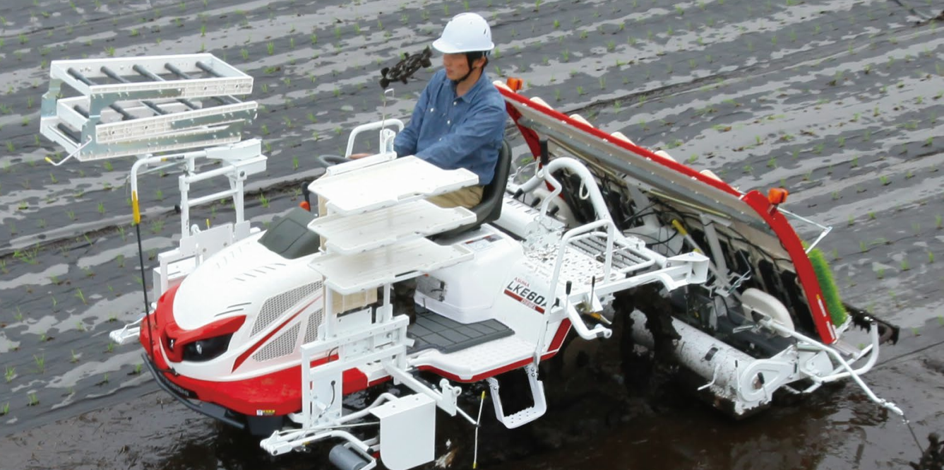 紙蓆插秧機實際作業情形 (日本SASAKI農機 DM) 紙蓆插秧機實際作業情形 (日本SASAKI農機 DM)