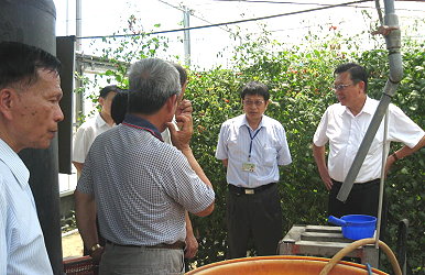 黃副主任委員訪視虎尾花卉外銷示範專區