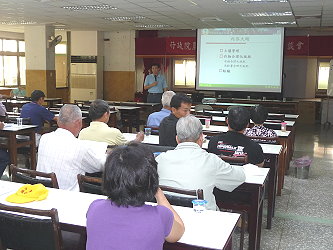 黃瑞彰副研究員講述「作物合理化施肥」