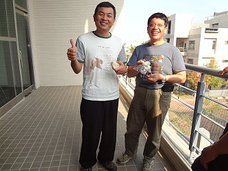 阿助與阿堡：白柚真的很好吃！讚！