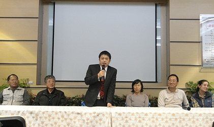 王仕賢場長與講師群於綜合討論時解答問題