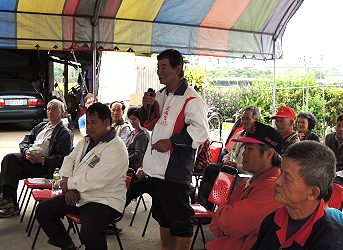 現場農民踴躍提出問題討論