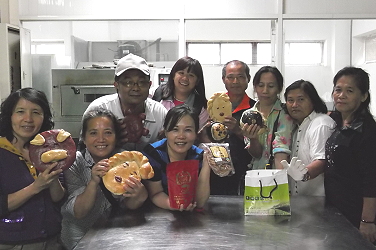 班員們開心地與「卡哇伊」的造型米糆包合照