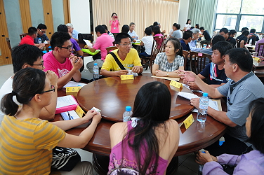 個案陪伴輔導師、鄉鎮農會推廣人員與青年農民意見交流