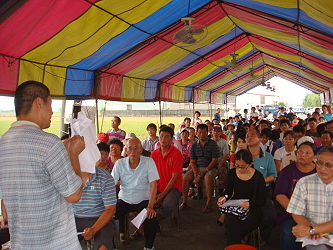 江助理研究員汶錦解說鹽分改良、合理化施肥、微生物菌處理