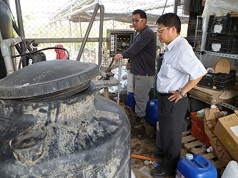 王仕賢場長提供養液管路觀溉專家意見