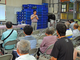 本場林明瑩博士解說芒果秋冬梢的養護