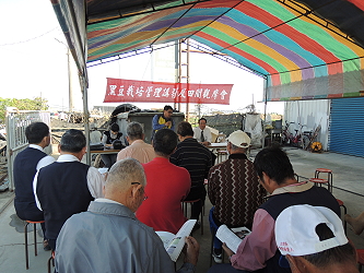 王仕賢場長表示活化休耕地種植大豆，可提升土壤永續經營，可與玉米形成良好輪作作物