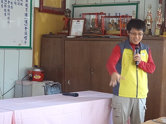 林明瑩副研究員講解鳳梨病蟲害防治