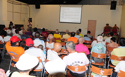 熱情農友踴躍參加會議