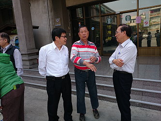 在農會討論種植效益