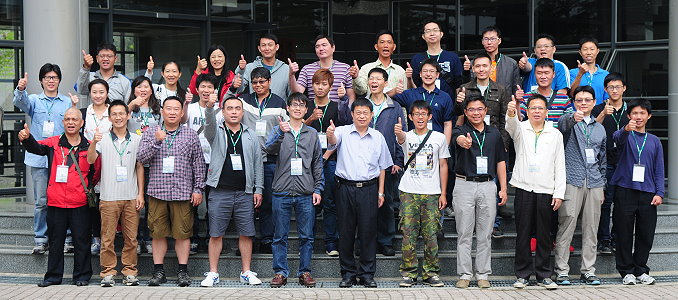 活力十足的學員與王場長合照