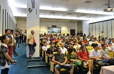 民眾參加踴躍擠爆會場