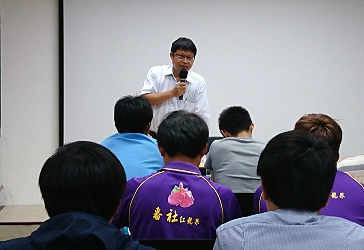 王仕賢場長主持綜合座談會，了解青農需求