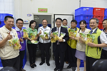 林主委及各界長官共同推薦關廟綠竹筍～讚！