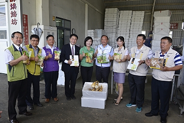 林主委及各界長官共同推薦關廟綠竹筍～讚！