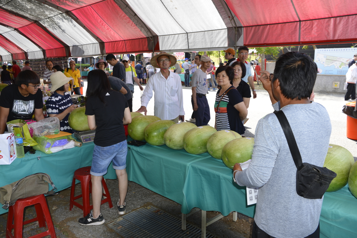 瓜果節主力商品當然少不了大西瓜
