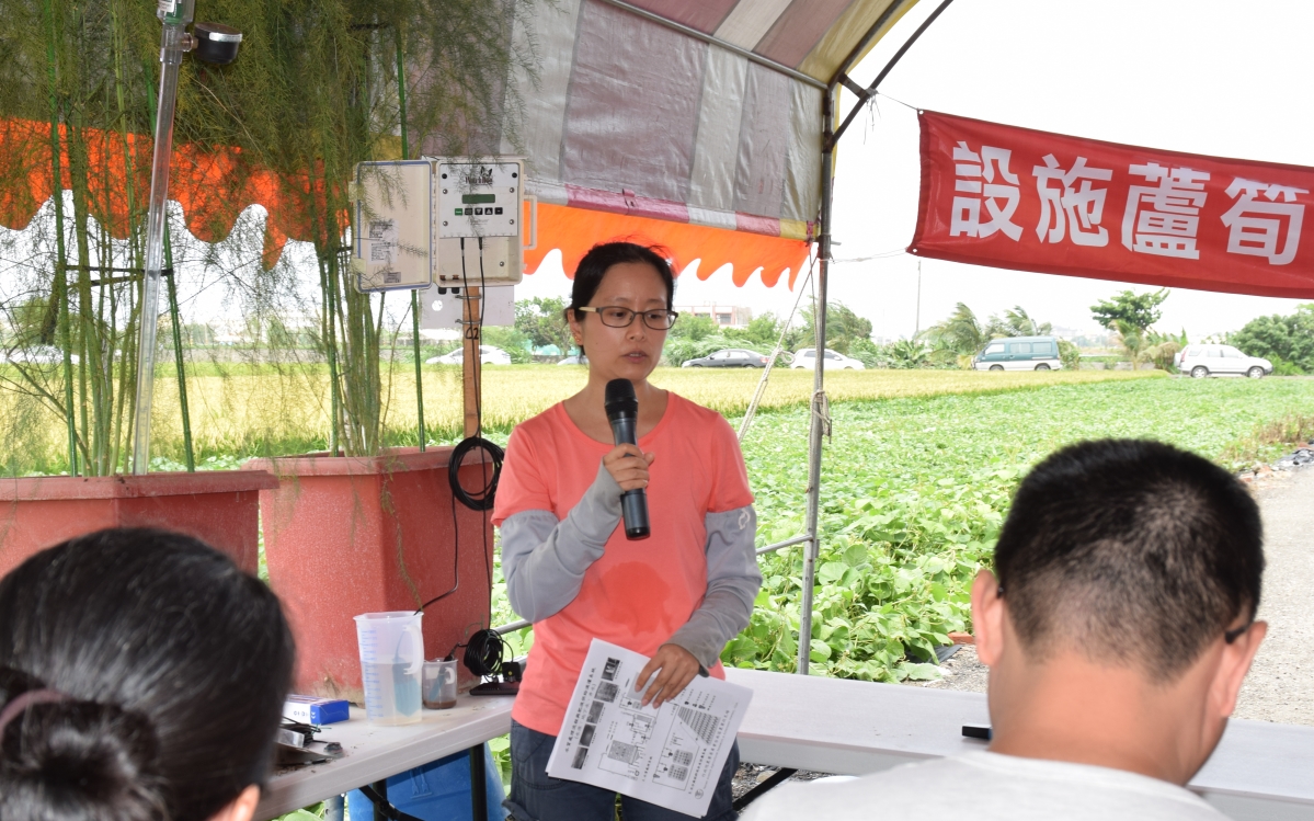 張淳淳助研員解說蘆筍病蟲害安全用藥防治