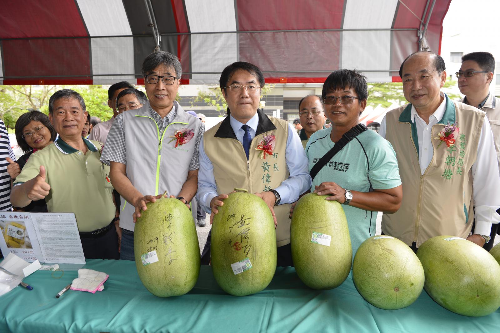瓜果節主力商品當然少不了大西瓜