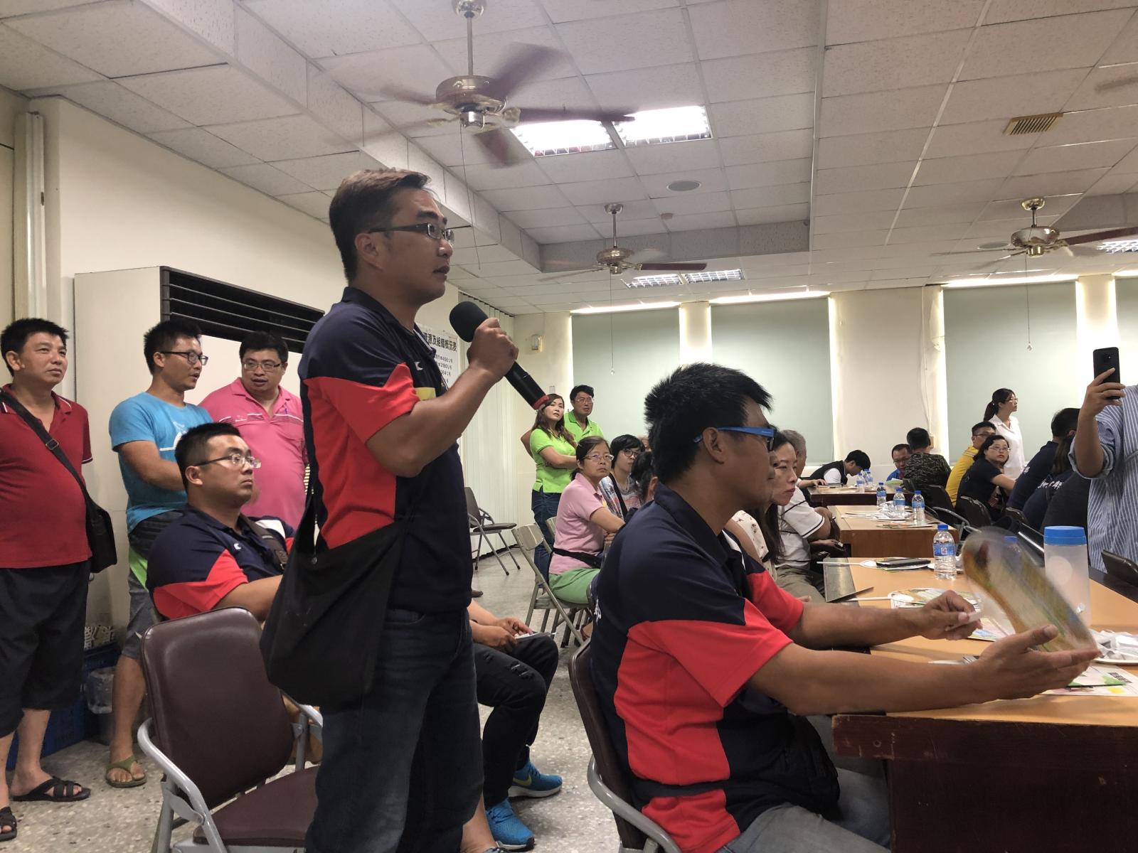 雲林縣青農聯誼會褒忠分會會長章嘉宏對主委提出建議