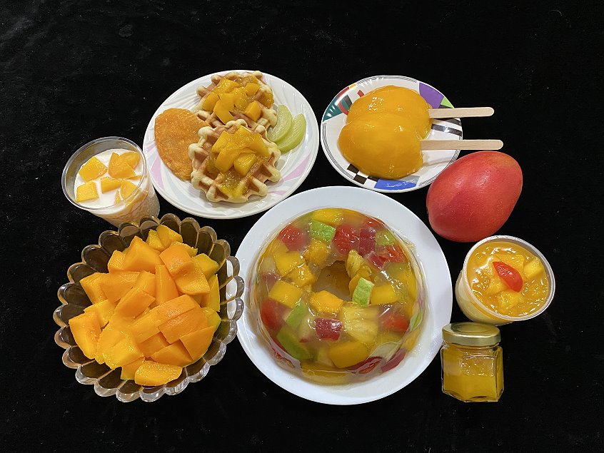 芒果冰棒、芒果醬、芒果奶酪、綜合水果果凍等各式芒果甜點。