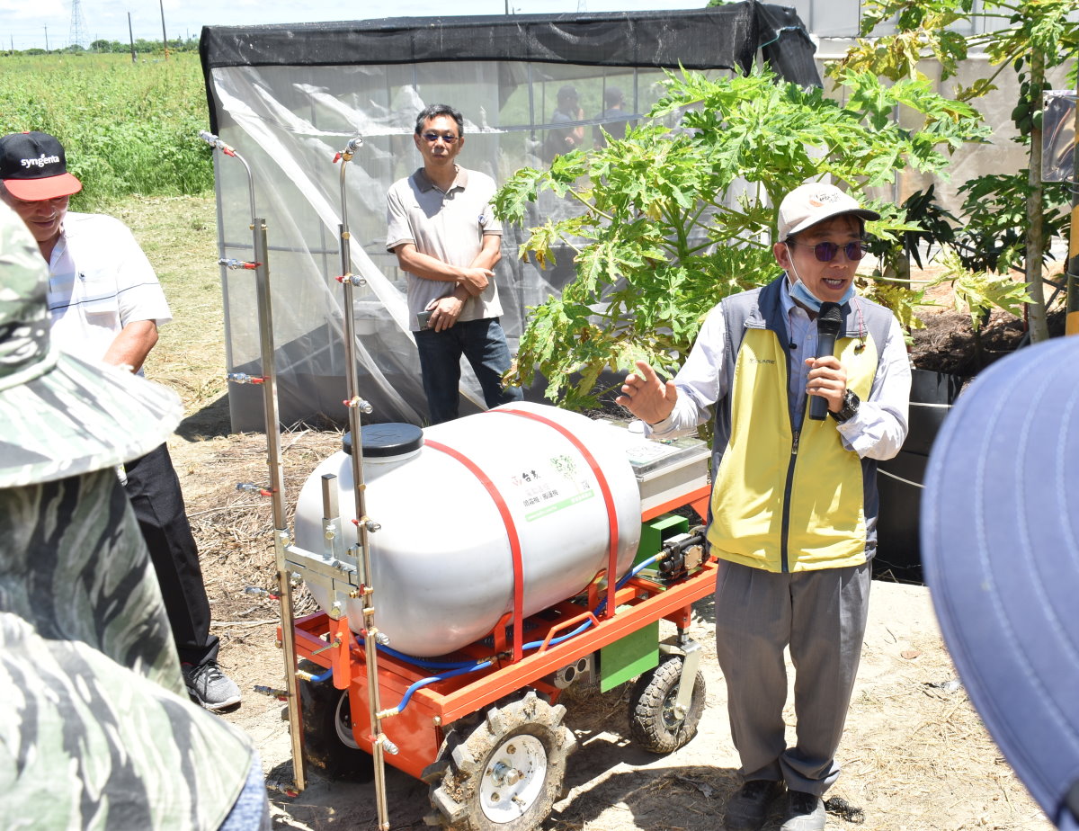 義竹工作站謝明憲站長現場解說