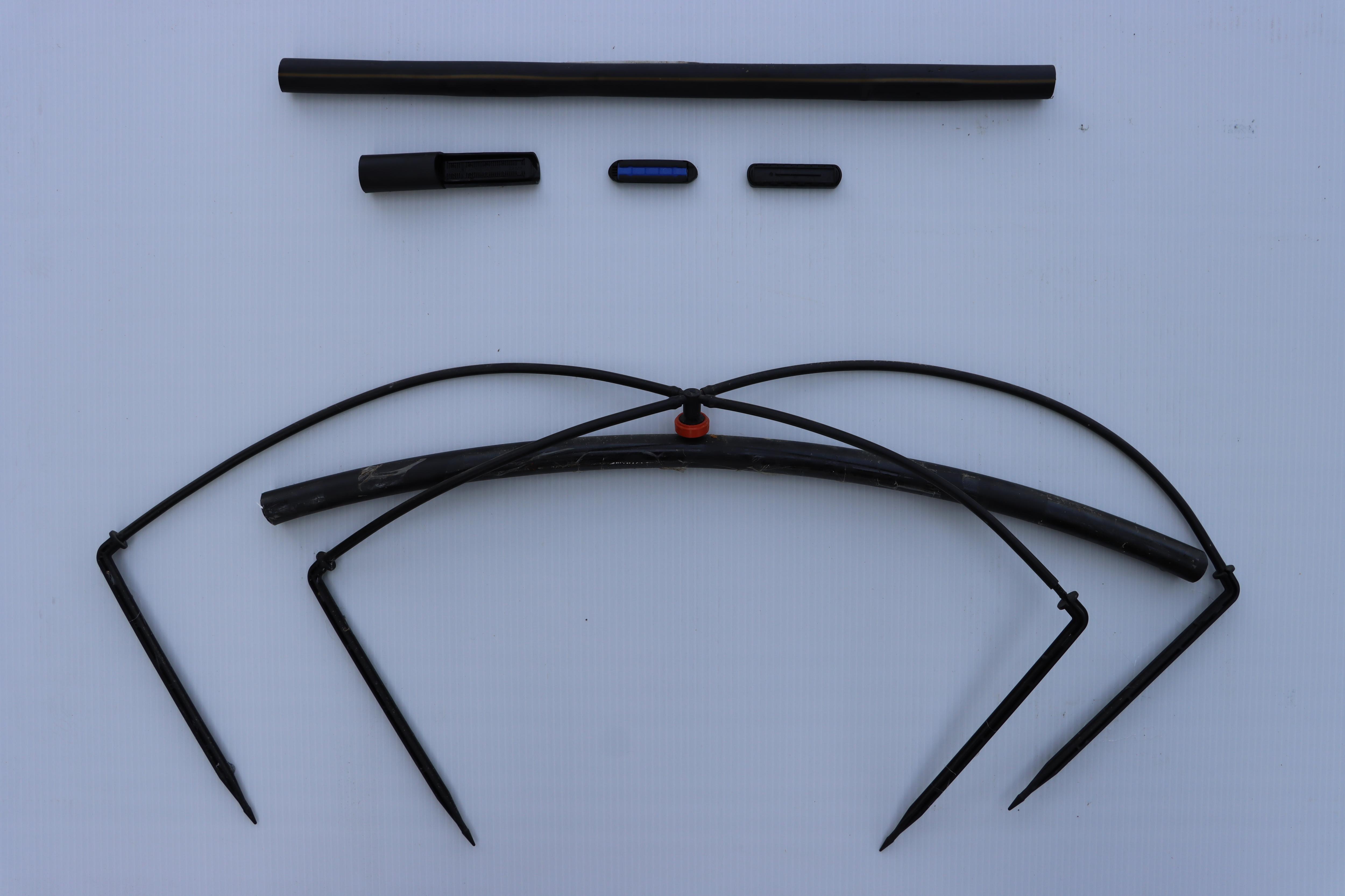 基本滴管型式：滴水器內鑲型滴管(上)及滴水器外接型滴管(下)