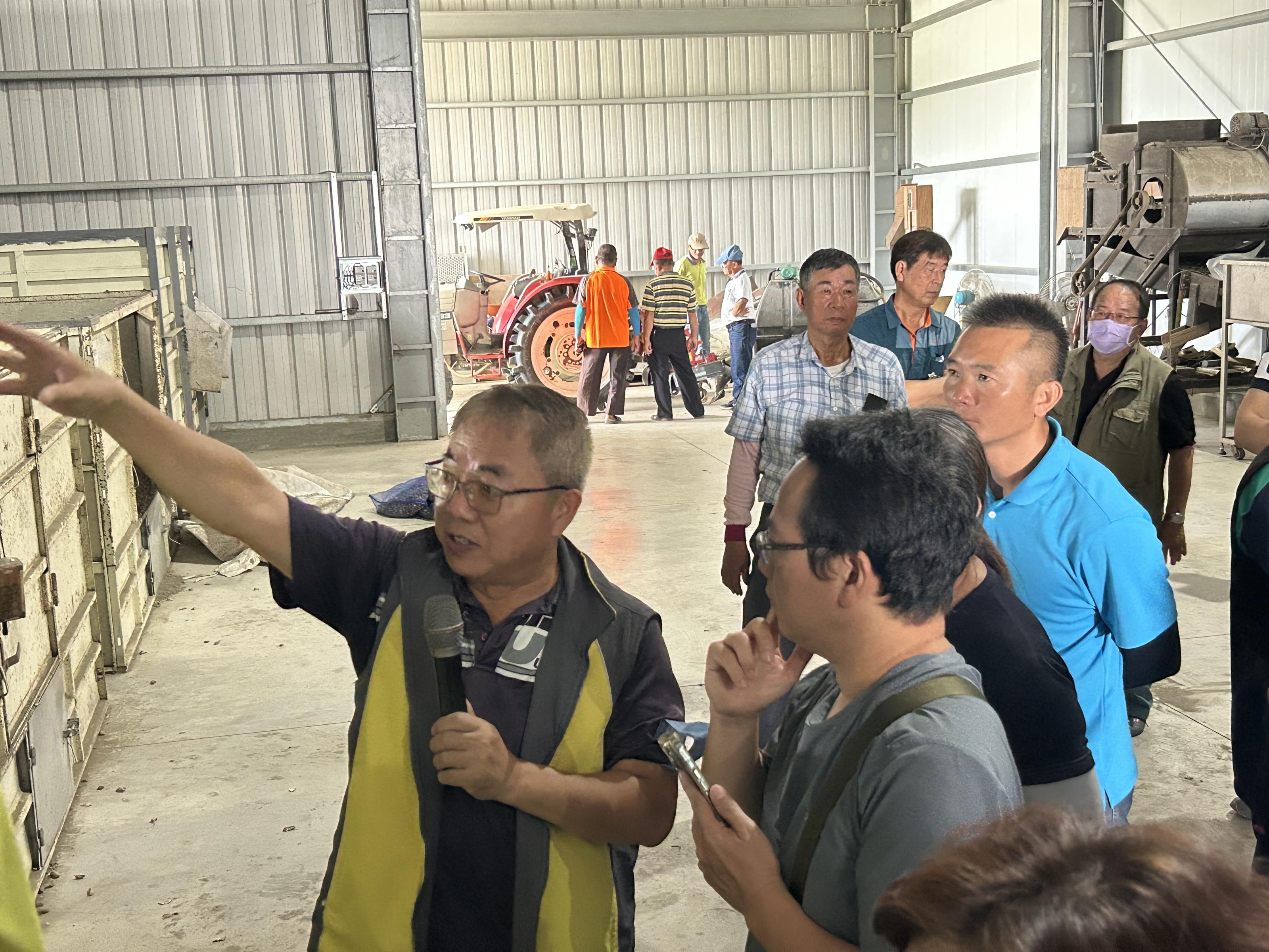 觀摩會現場討論熱烈