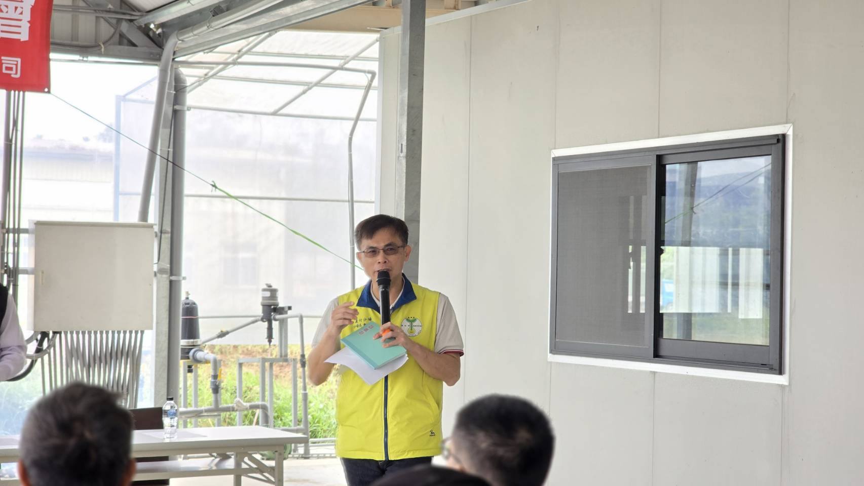 本場義竹分場黃瑞彰分場長協助活動流程順利推行