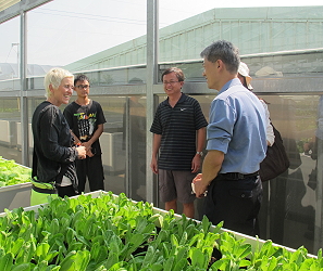 Cooperate with Netherlands to establish a greenhouse model which is suitable for sub-tropical climate, and to hold a training course on techniques of greenhouse fruit vegetables production in 2013